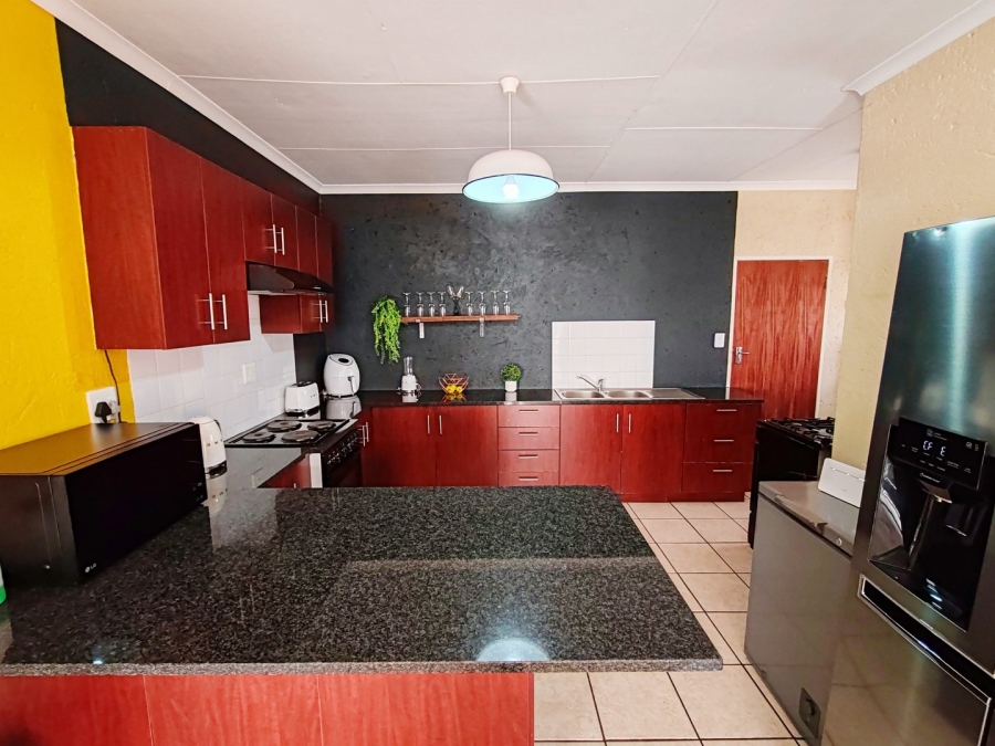 2 Bedroom Property for Sale in Potchefstroom North West